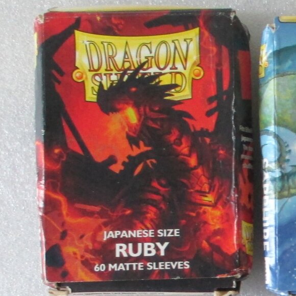 GIANT BUNDLE OF 700+ TRADING CARD SLEEVES - Picture 5 of 16